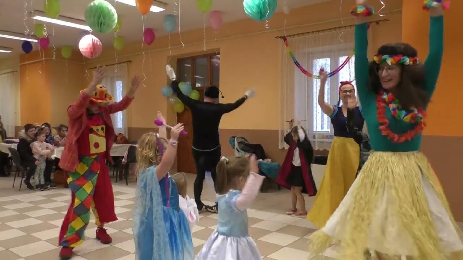 Embedded thumbnail for Fašiangový karneval v Dolných Ozorovciach 2024